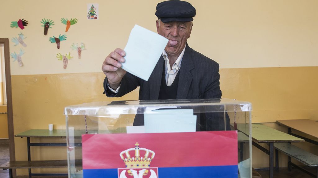 Serbia celebra elecciones con el actual primer ministro como principal favorito
