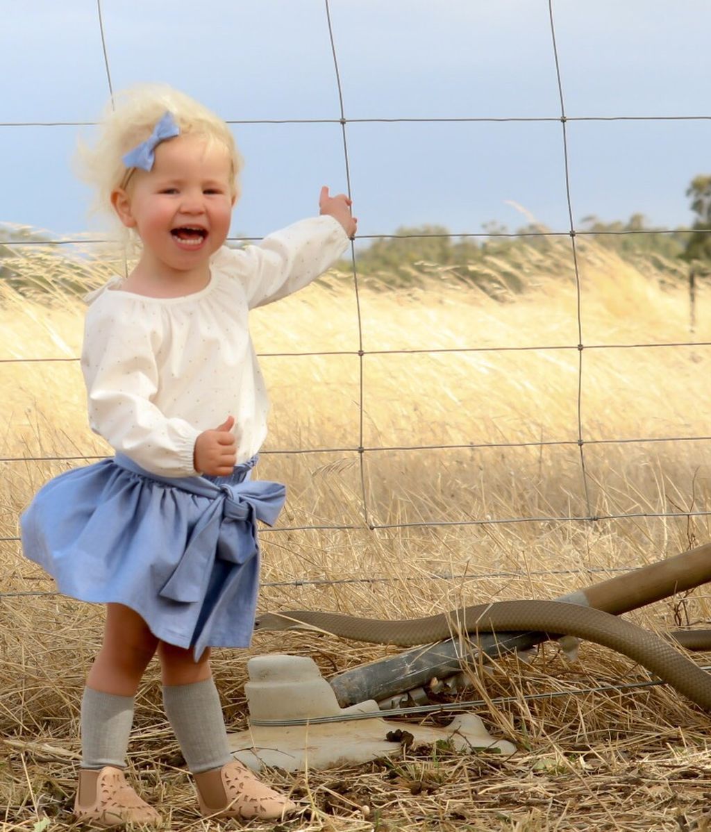 niña y serpiente