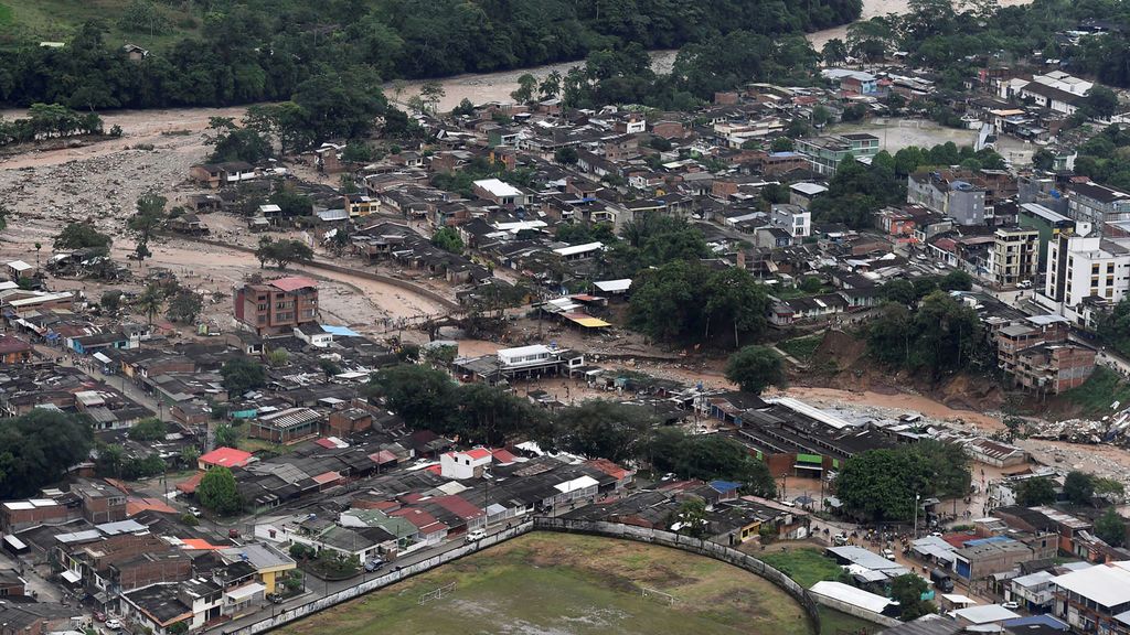 Más de 200 muertos en Colombia por una violenta avalancha de lodo