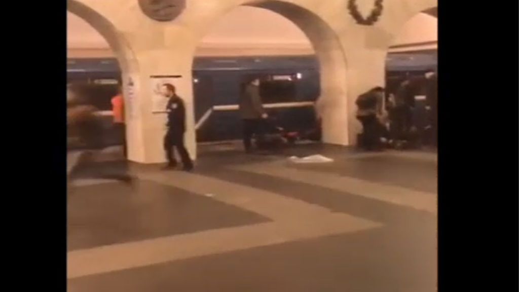 Primeras imágenes de la asistencia a las víctimas de la explosión de San Petersburgo