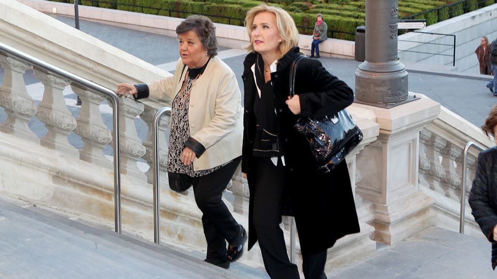 Cristina Almeida y Nieves Herrero