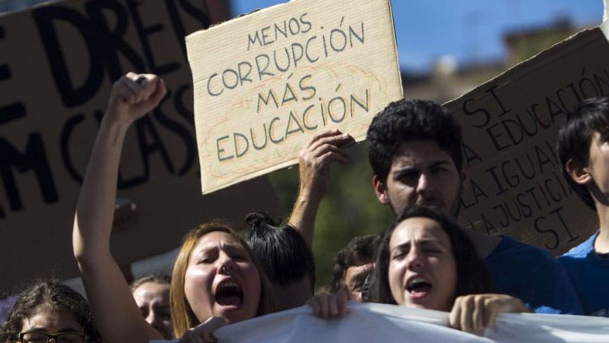 El paro y la corrupción, lo que más preocupa a los españoles, según el CIS