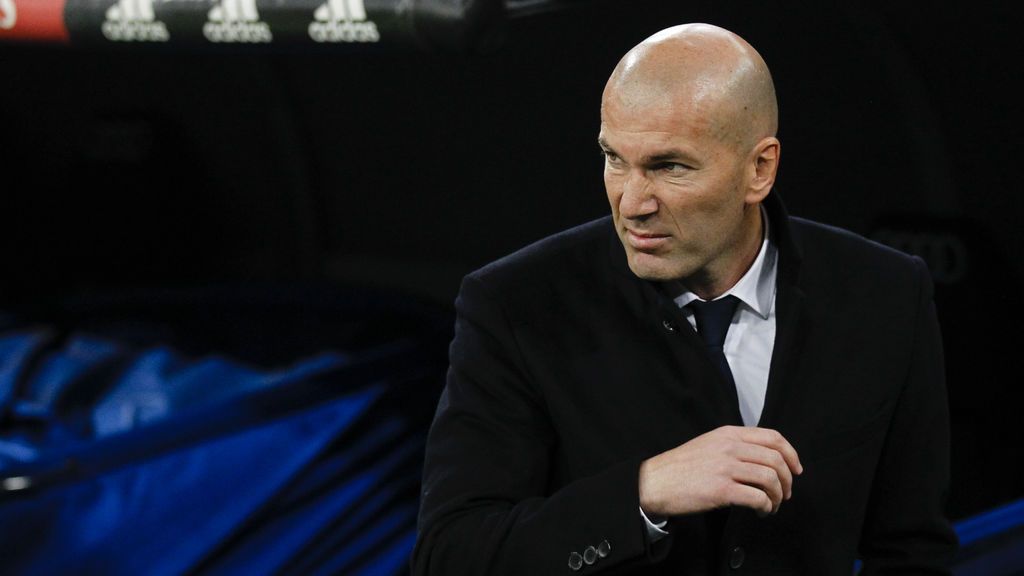 Zidane deja dudas sobre su futuro en el Real Madrid: ¿Está preparando su adiós? Zidane deja dudas sobre su futuro en el Real Madrid: ¿Está preparando su adiós?