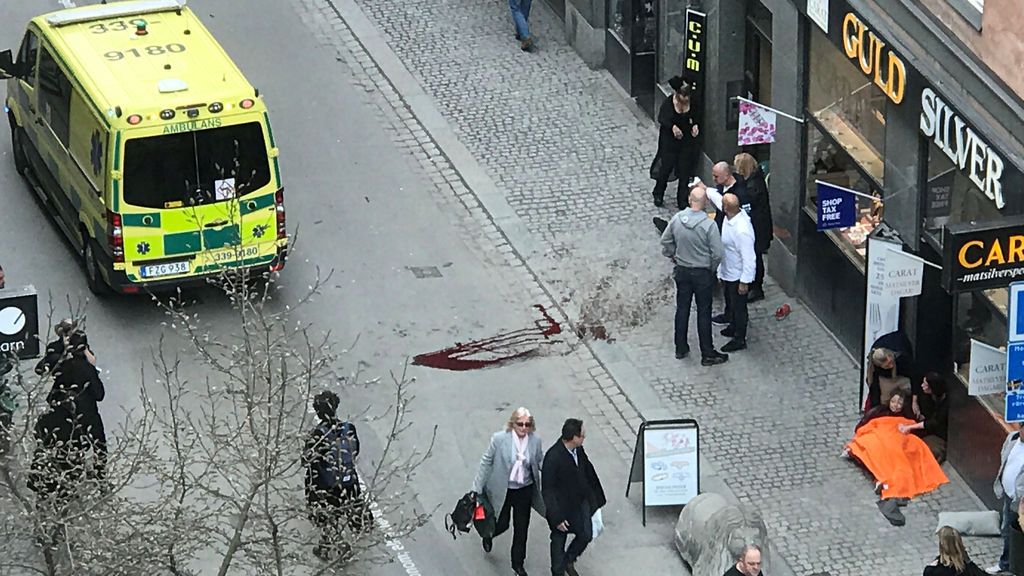 Atentado en Estocolmo: las imágenes de la tragedia