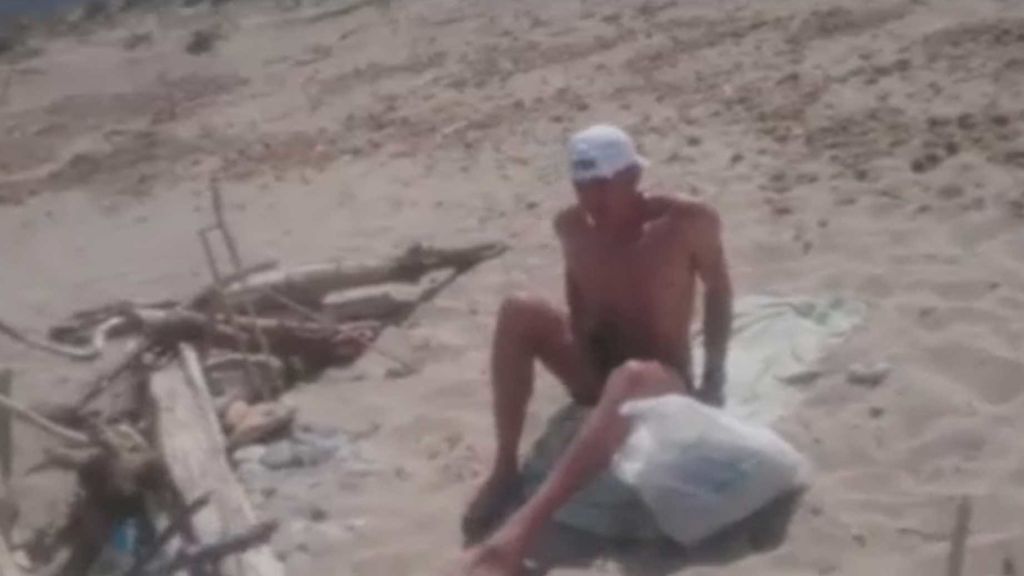 Una mujer increpa a un joven que se masturba mirándola en la playa en Mallorca