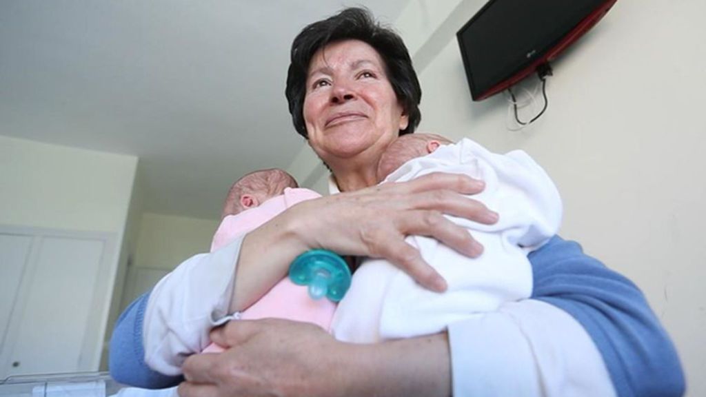 Mauricia, madre a los 64 años, pierde la tutela de sus mellizos