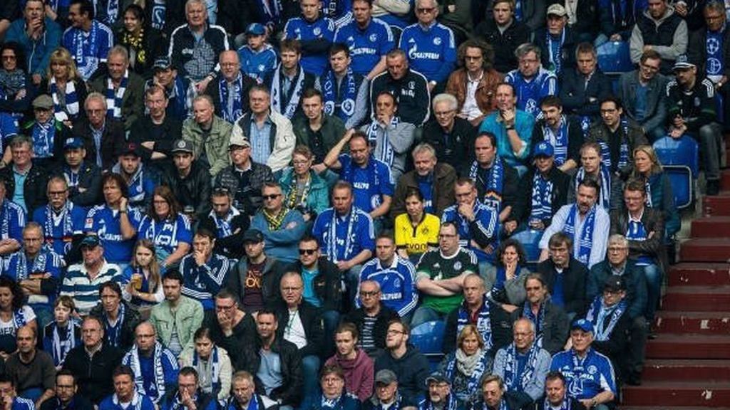 Steffi en el Schalke-Dortmund
