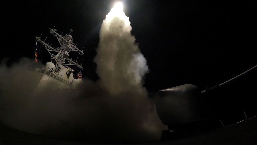 Trump lanza 60 misiles de crucero