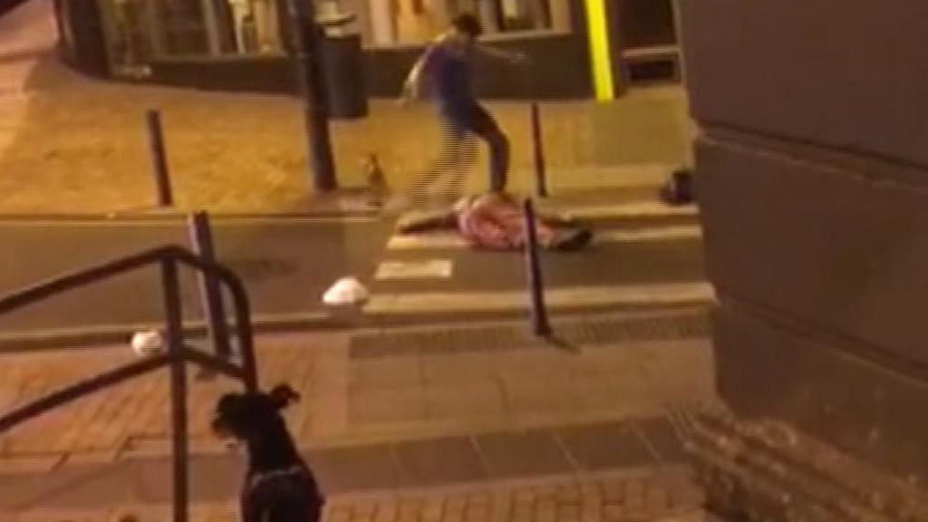 Brutal paliza por una discusión sobre perros