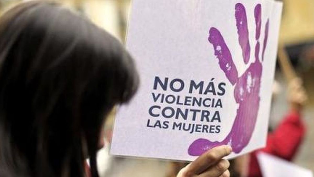 Apuñala a su expareja en Lavapiés a pesar de tener orden de alejamiento Apuñala a su expareja en Lavapiés a pesar de tener orden de alejamiento