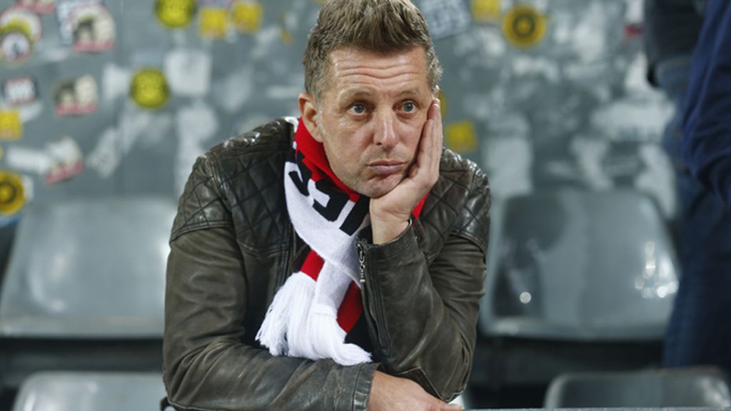 Así ha quedado el autobús del Borussia de Dortmund tras las explosiones