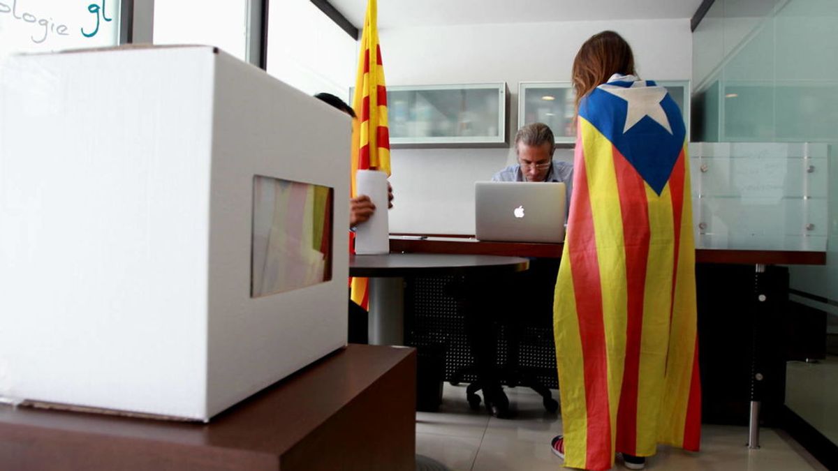 Cataluña estudia usar a parados para organizar el referéndum independentista
