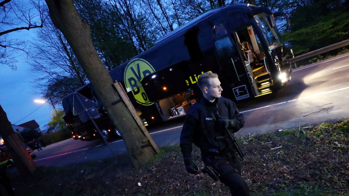 El Barça envía su apoyo a Marc Bartra y al Dortmund tras varias explosiones contra el autobús alemán