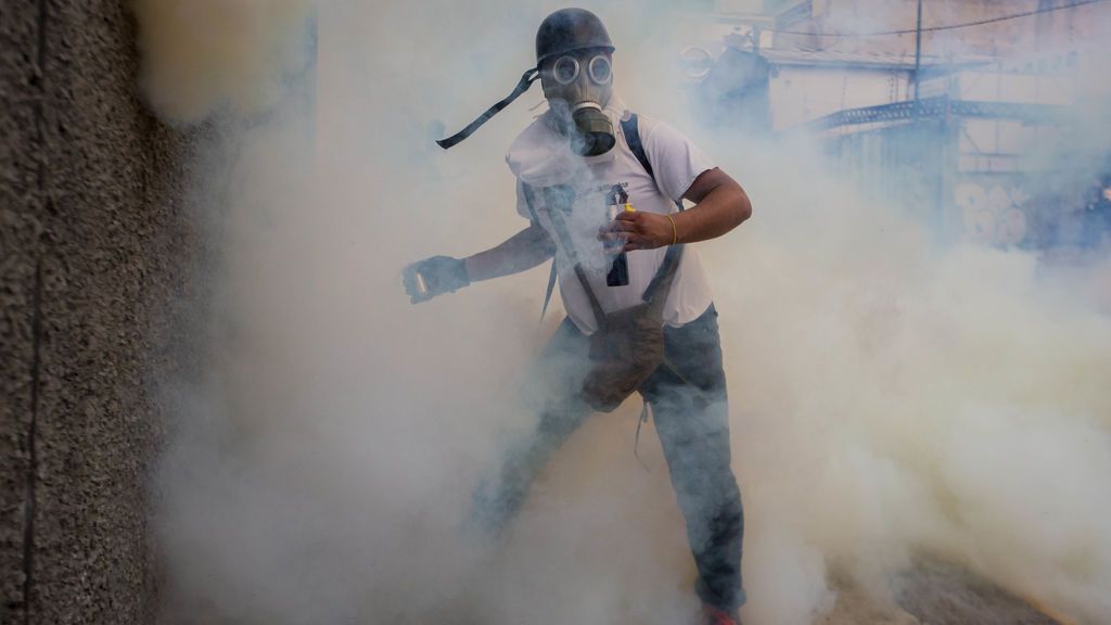 Miles de venezolanos toman las calles de Caracas liderados por Henrique Capriles