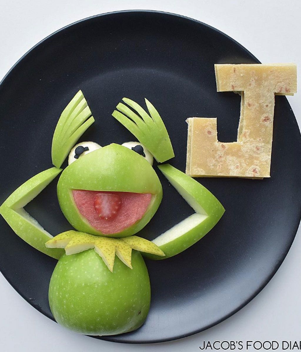 Quiso cocinar atractivos platos para su hijo y se lió, se lió...