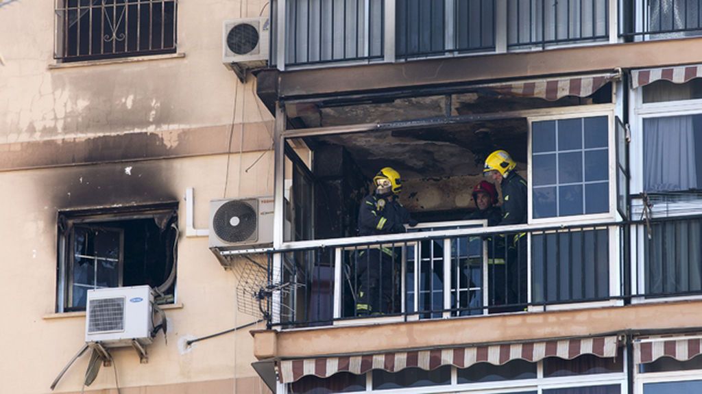 El angustioso rescate a una anciana atrapada en el incendio de Málaga