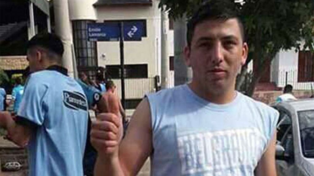 El tío del hincha fallecido que fue lanzado desde la grada en Argentina escribe una carta a sus agresosres