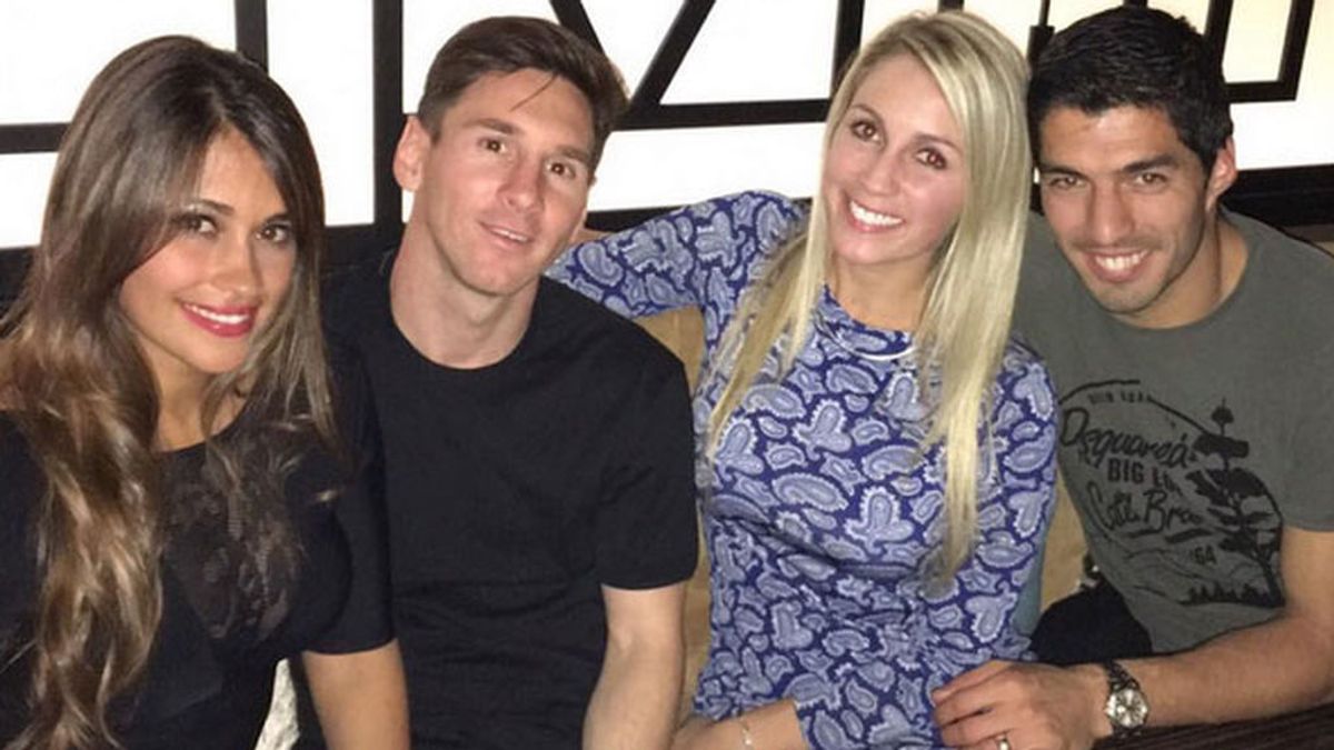 Antonella Roccuzzo Sofia Balbi Leo Messi Luis Suarez