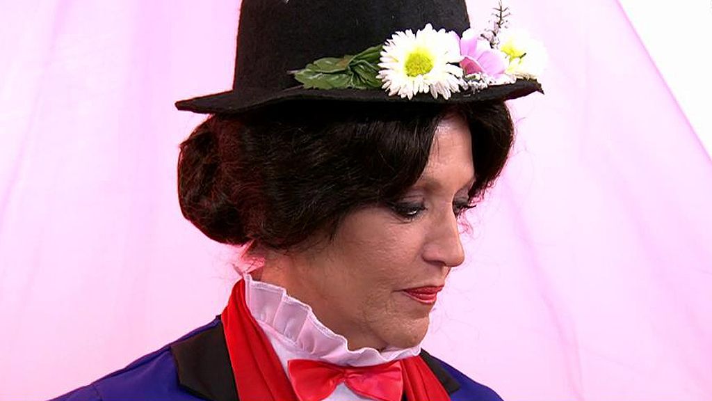 Cunas, carrito, abrazos y una bronca en el regreso de Kiko a 'Sálvame'