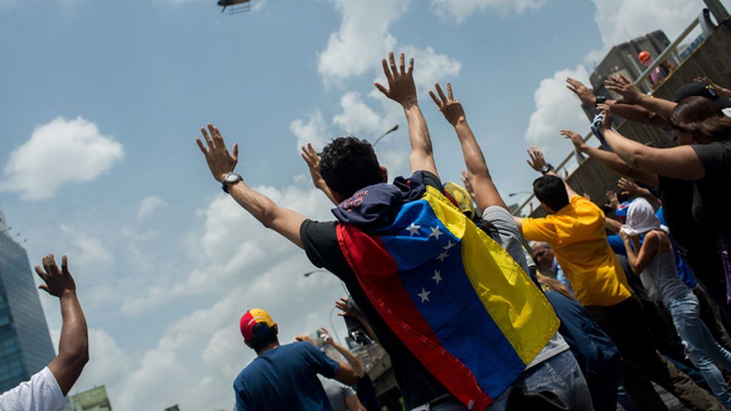 Dos muertos por los disturbios en las manifestaciones opositoras en Venezuela