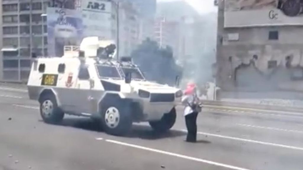 Tres muertos en las convulsas protestas en Venezuela