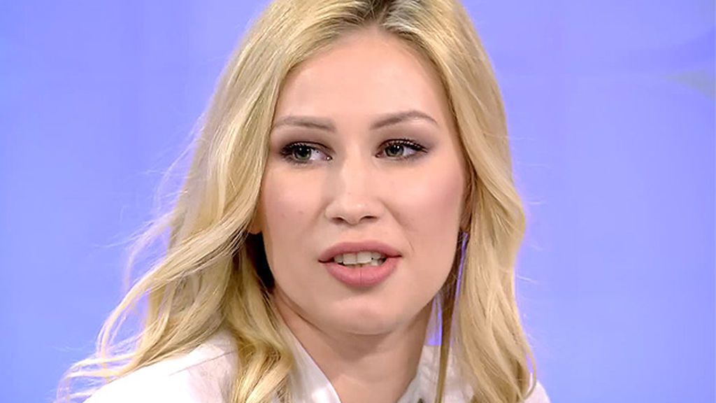 Marta: "Me voy porque no me siento cómoda aquí"