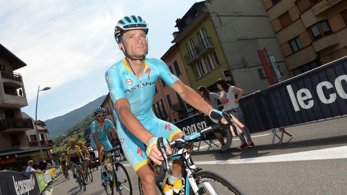 Muere atropellado el ciclista italiano Michele Scarponi mientras entrenaba