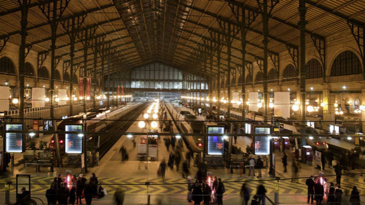 Detenido un individuo en la estación de tren parisina de Gare Du Nord por pasearse con un cuchillo