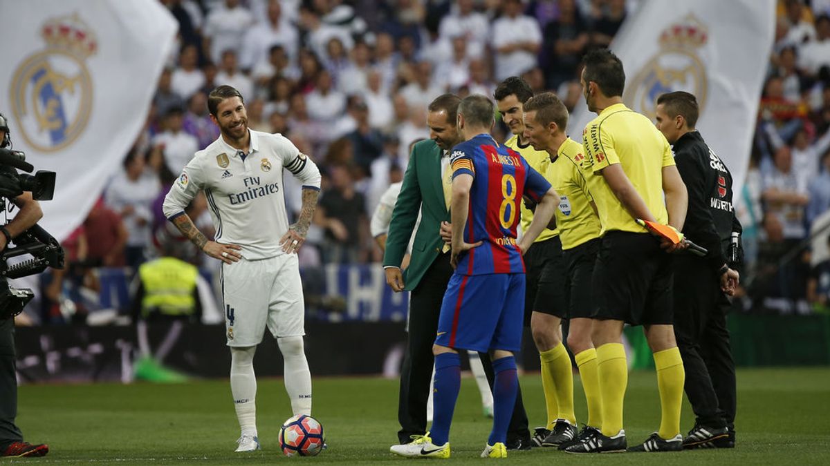 El madridismo arropa a Sergio García antes del saque de honor en el Bernabéu El madridismo arropa a Sergio García antes del saque de honor en el Bernabéu