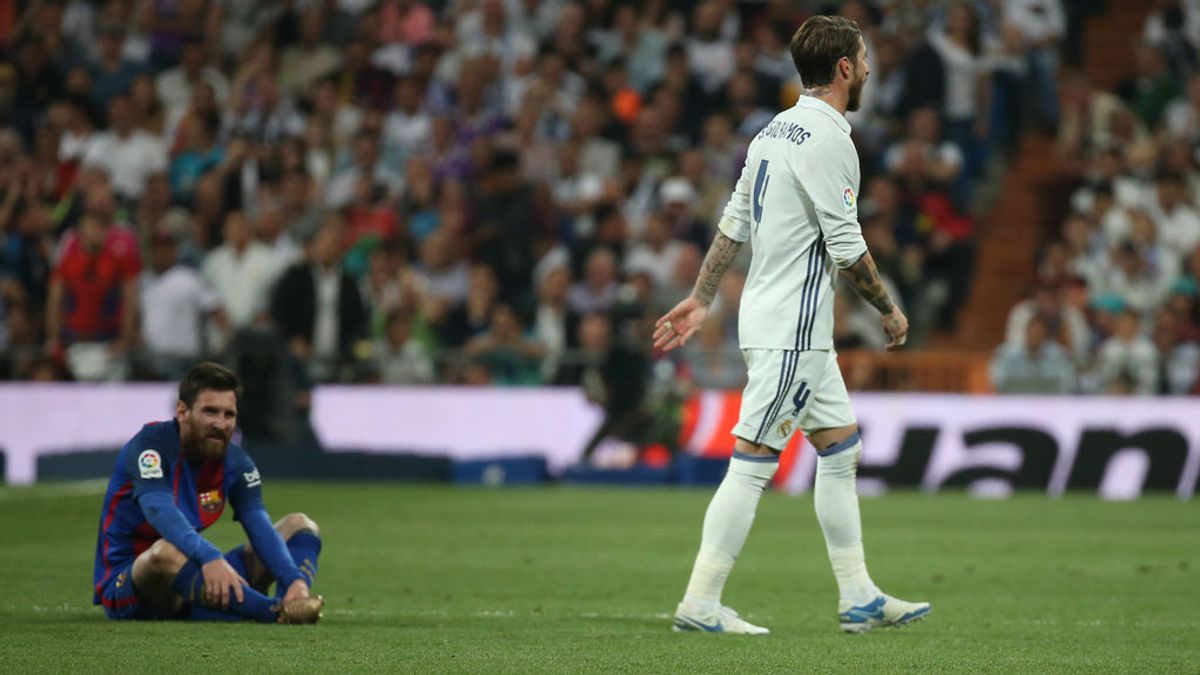 El recadito de Sergio Ramos a Piqué sobre el césped tras ser expulsado: “Ahora habla” El recadito de Sergio Ramos a Piqué sobre el césped tras ser expulsado: “Ahora habla”