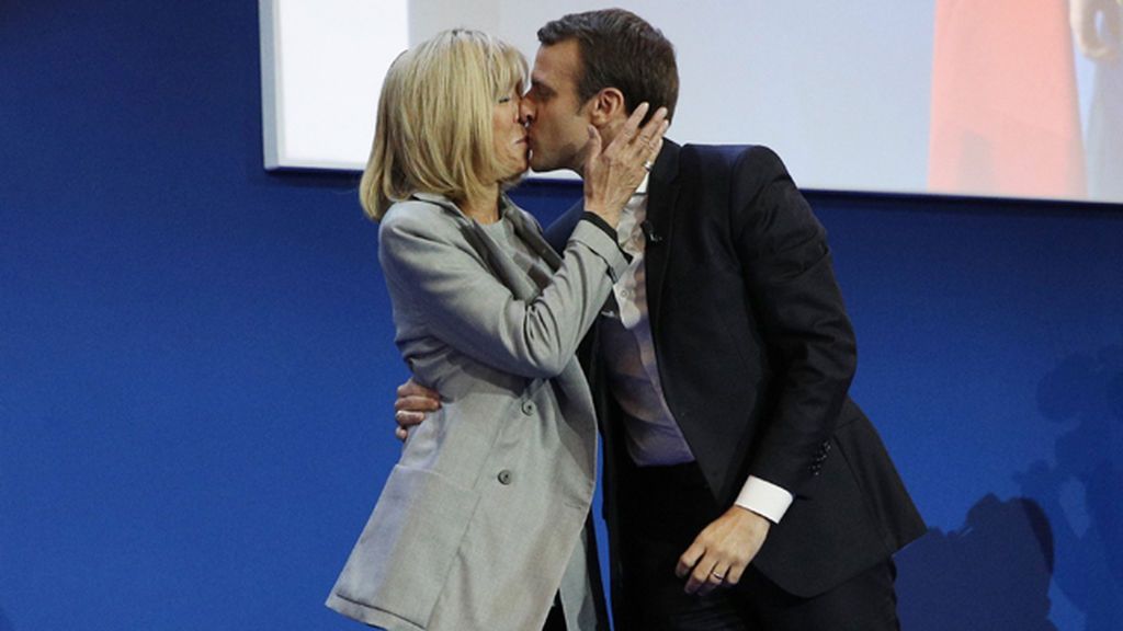 Macron y Brigitte, 24 años de diferencia y una bonita historia de amor
