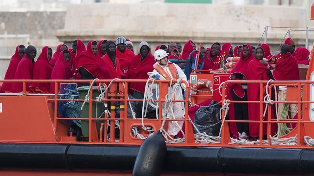 Rescatan a 87 inmigrantes en tres pateras en las costas de Almería