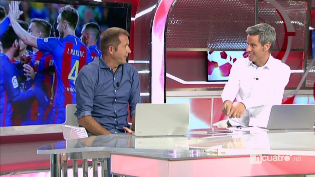 La conversación de Luis Enrique y Messi en el banquillo por el gol de penalti de Mascherano La conversación de Luis Enrique y Messi en el banquillo por el gol de penalti de Mascherano