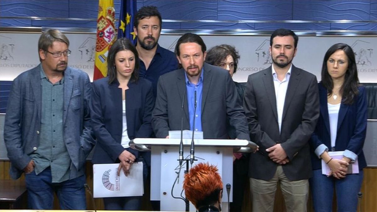 Pablo Iglesias insta al PSOE a derribar juntos a Rajoy con una moción de censura