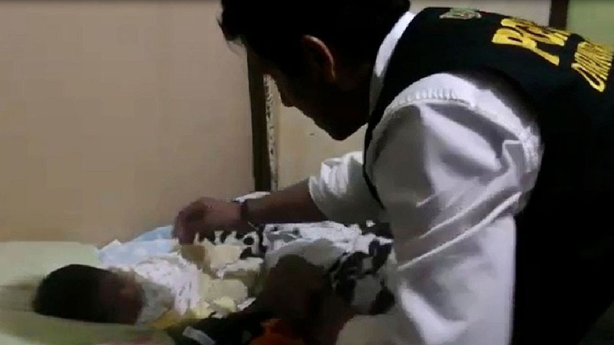 Rescatan en Perú a un recién nacido vendido por su madre por cien euros