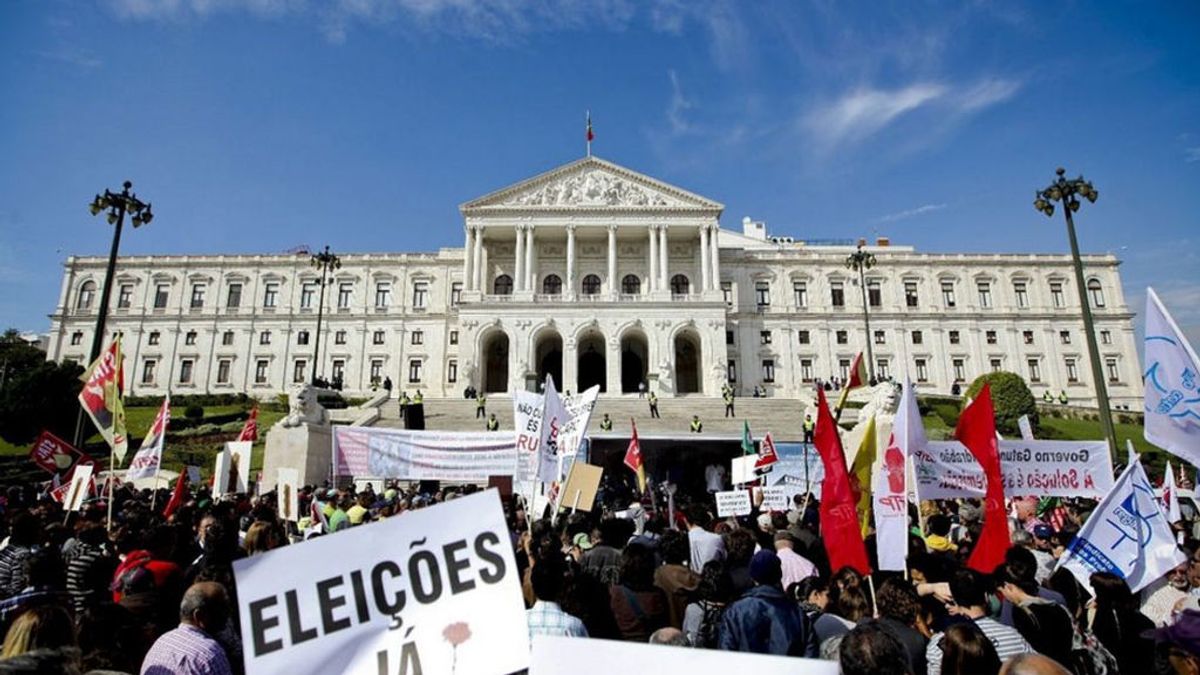Los sindicatos portugueses amenazan con una huelga general si no hay un "giro a la izquierda"