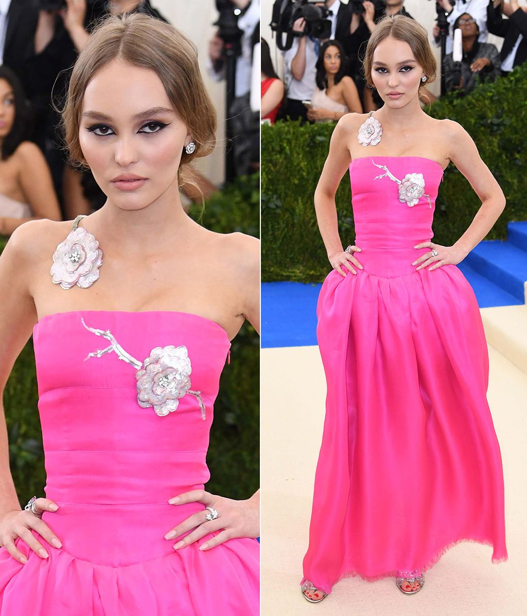 Lily Rose Depp vestida de Chanel