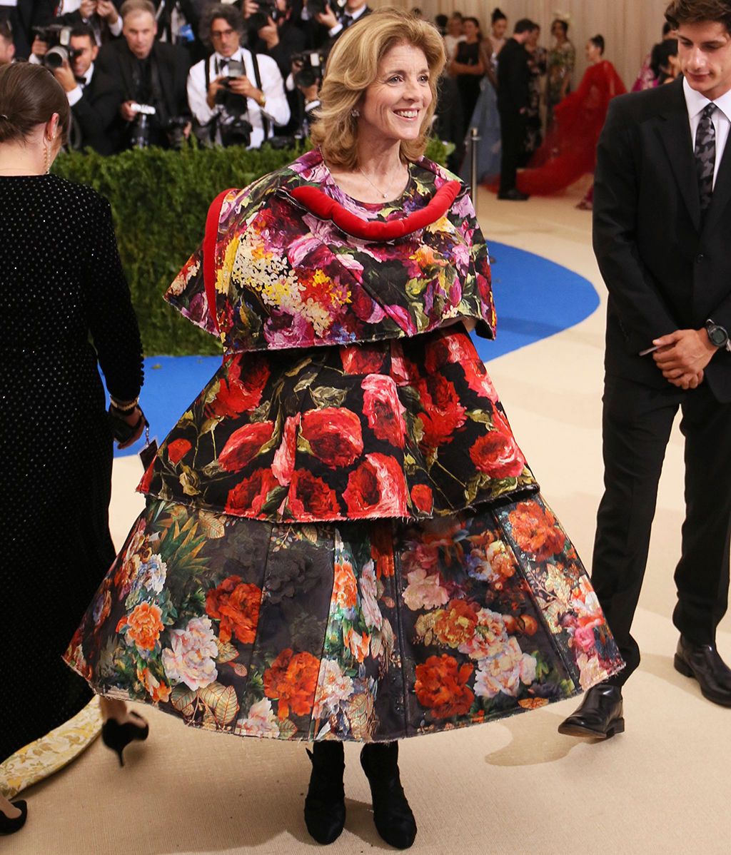 Caroline Kennedy con vestido floral de Commes des Garçons