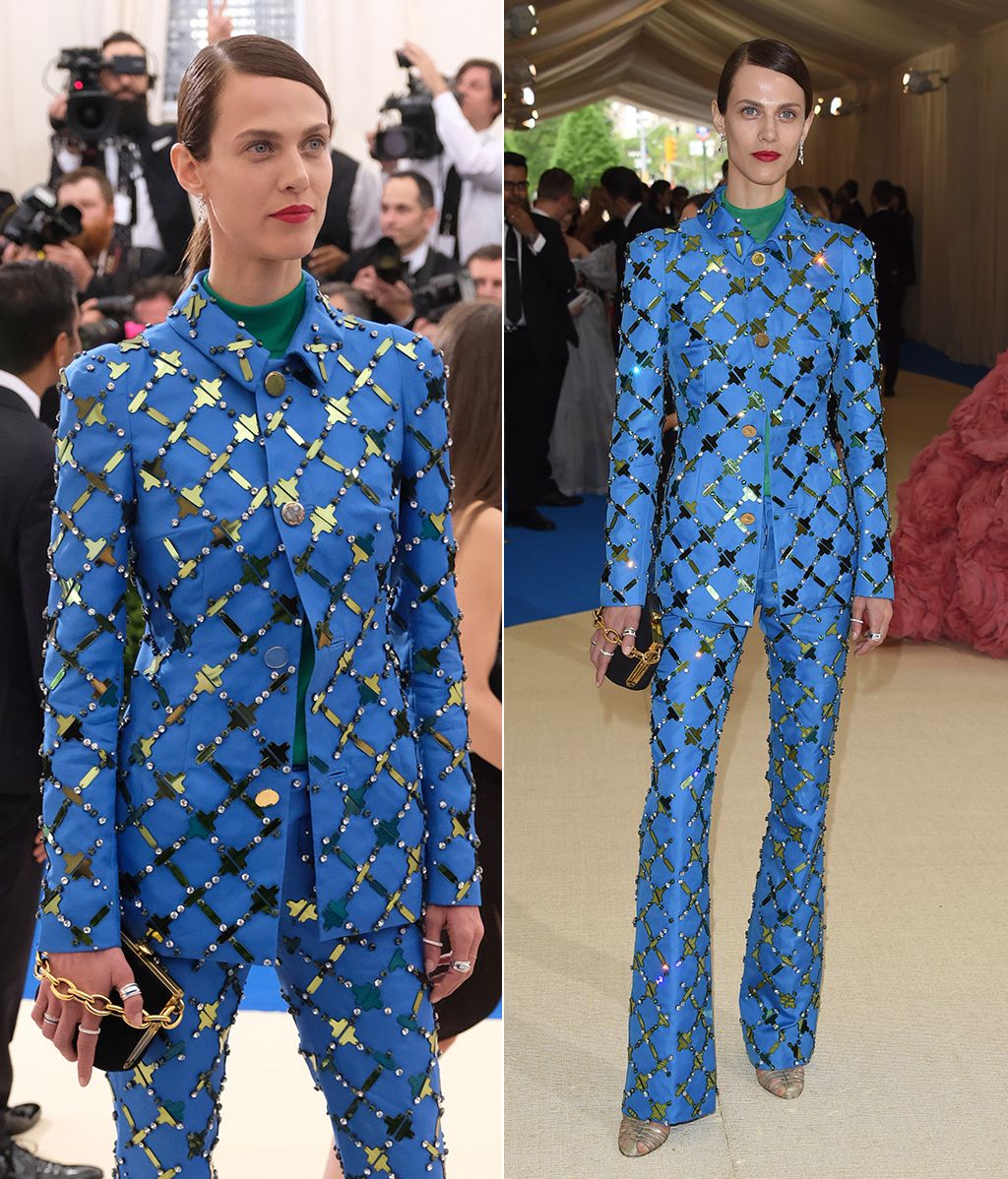 Aymeline Valade con traje de Marni