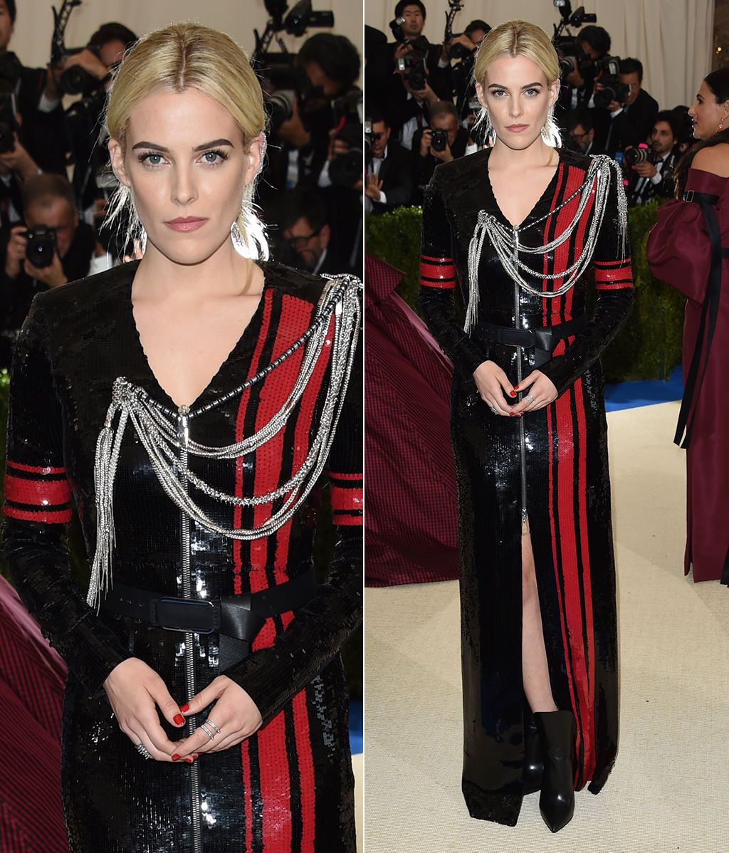 Riley Keough vestida de Louis Vuitton