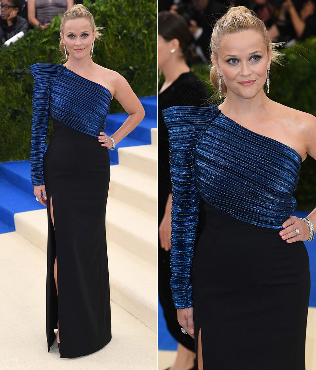 Reese Witherspoon con vestido de Thierry Mugler