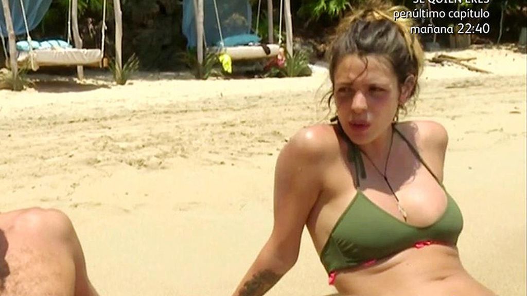 Colores flúor, estampados u muchos volantes: la moda de baño en la isla