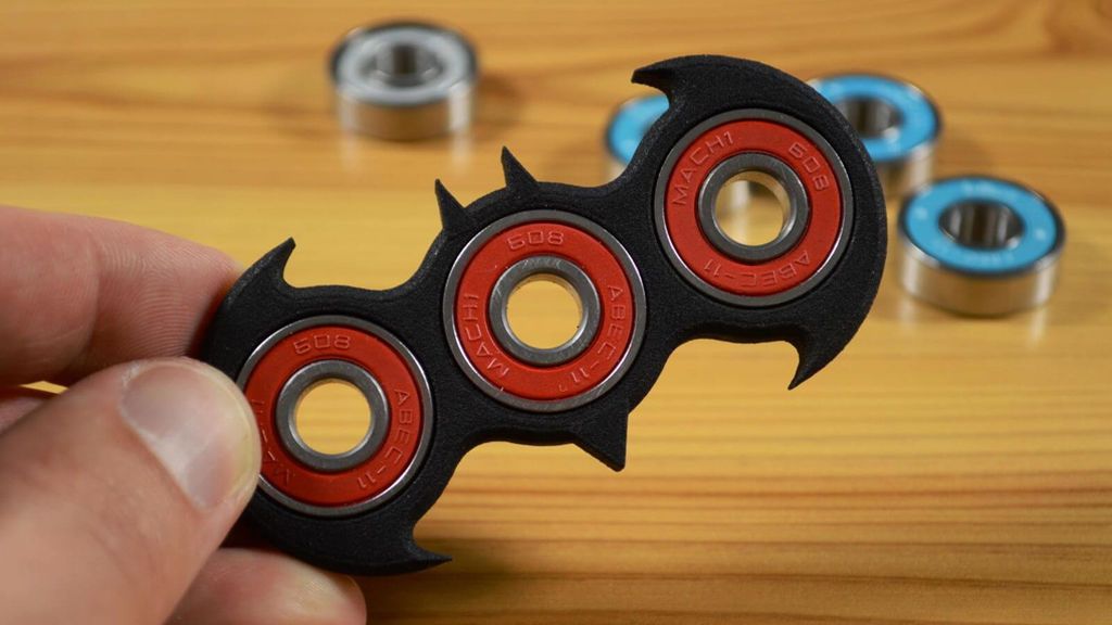 Spinner, el nuevo juguete que arrasa entre los niños (y promete llenar los cajones de los profesores)