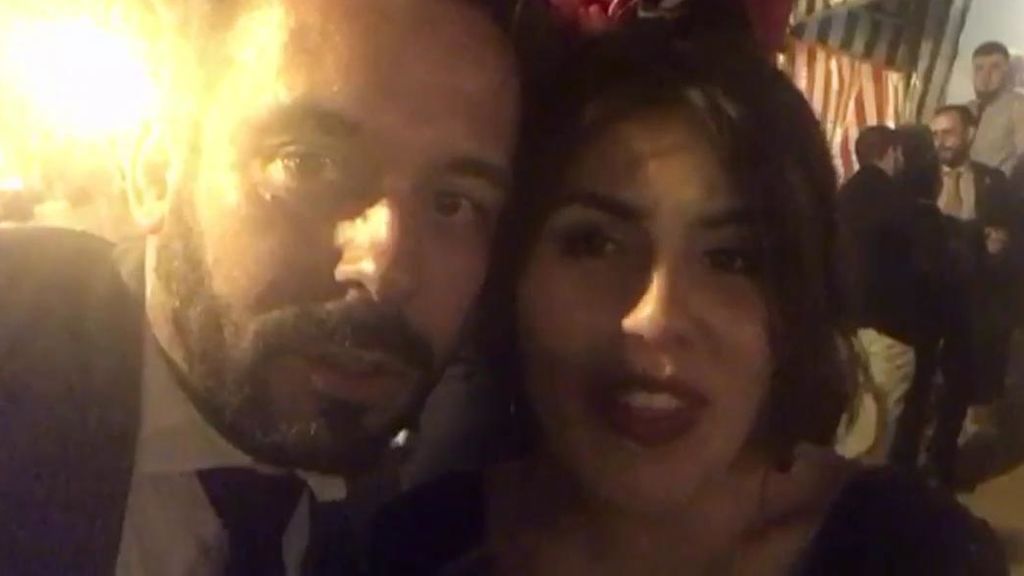 La entrevista ‘selfie’ de Kike Calleja a Chabelita en las noches de feria
