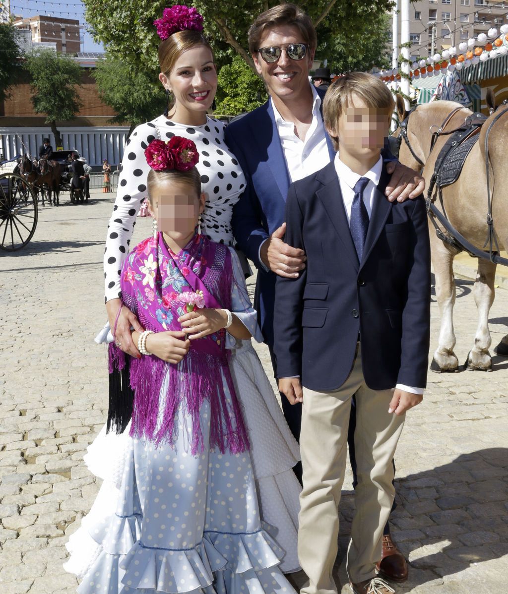 Virginia y Manuel posaron con sus hijos Triana y Manuel