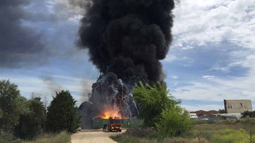 Explosión en Arganda: “El incendio ya está oficialmente controlado”