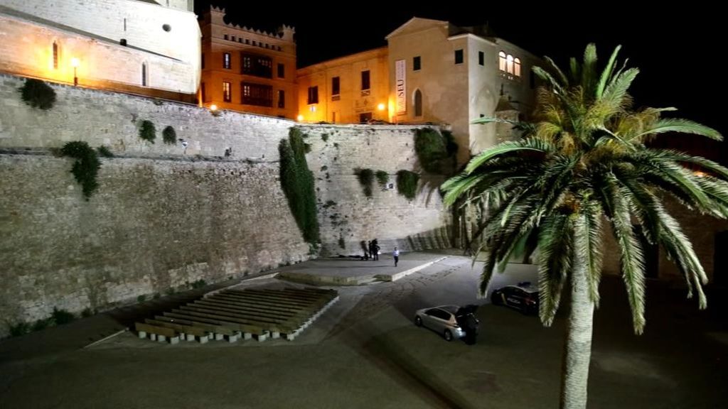 Muere tras caerse de un muro de la catedral de Palma de Mallorca
