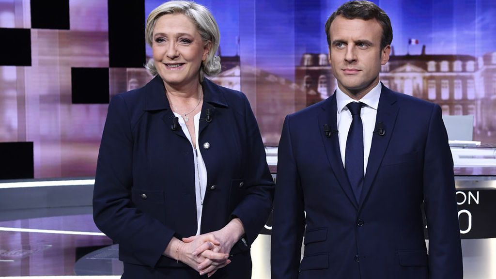 Los franceses deciden si dar su voto a Macron o Le Pen