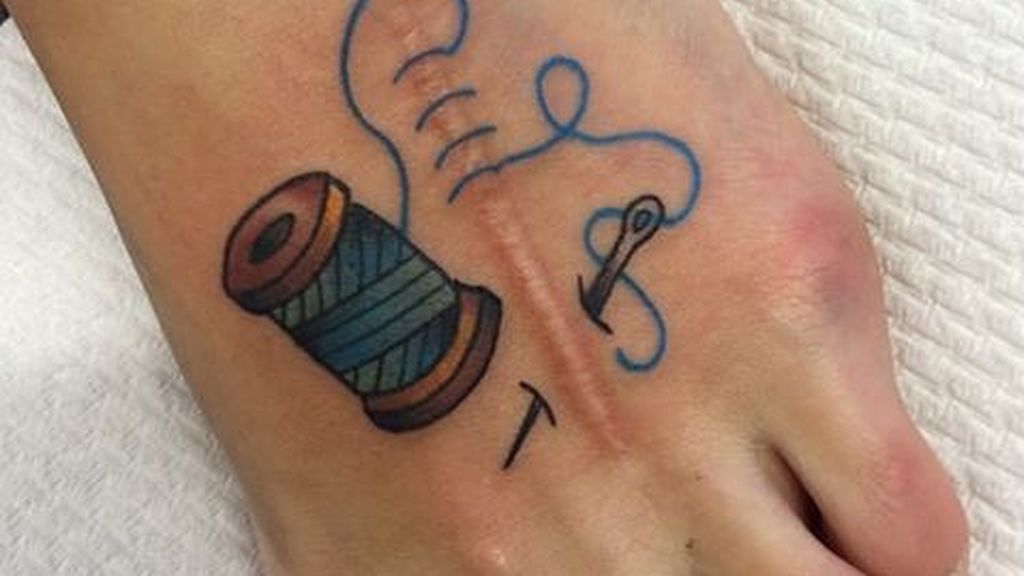 La ilusión óptica es otra de las ideas ingeniosas con las que juegan estos tatuajes