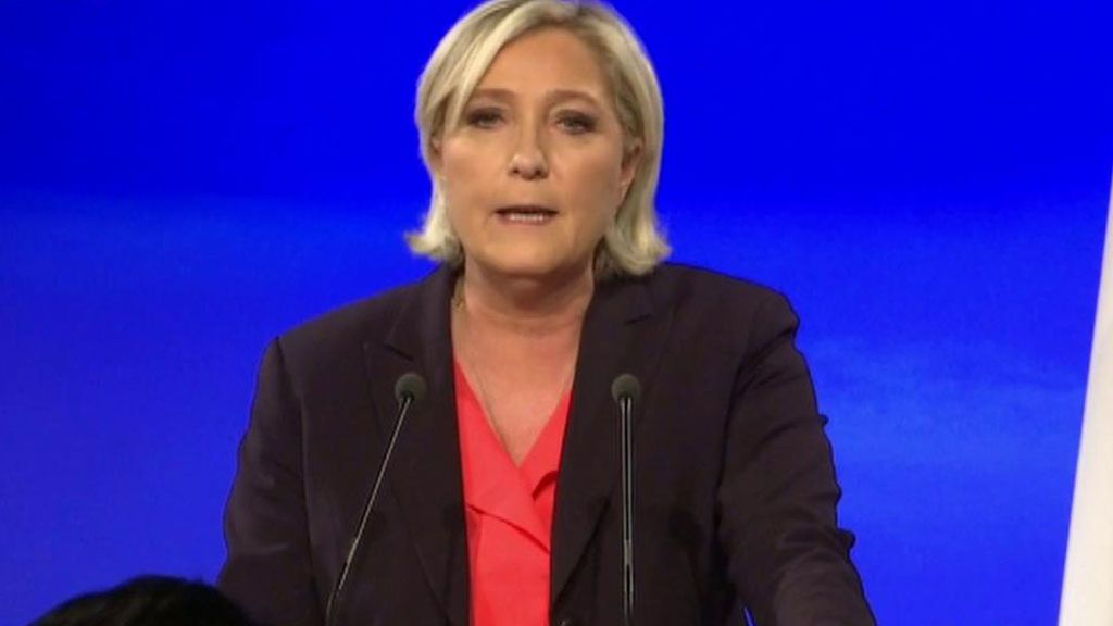 Le Pen reconoce su derrota y llama a la transformación de su movimiento